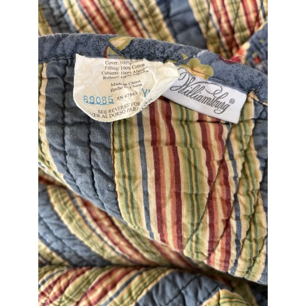 Williamsburg Blue Floral Wakefield Reversible Stripes Full/Queen Quilt + 2 Shams